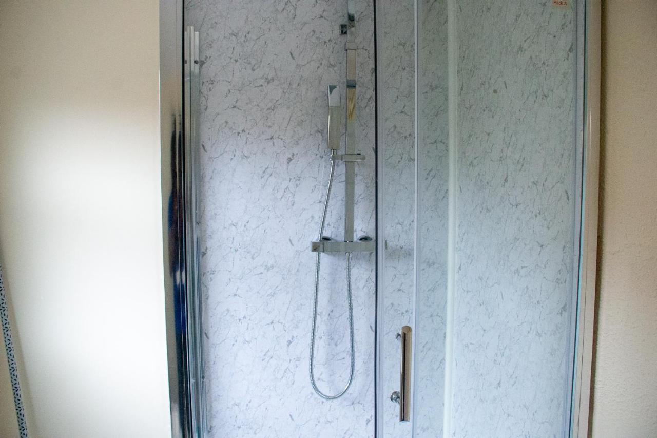 Royale Green View House- Free Parking, Wifi, Perfect For Contractors And Holiday 노샘프턴 외부 사진